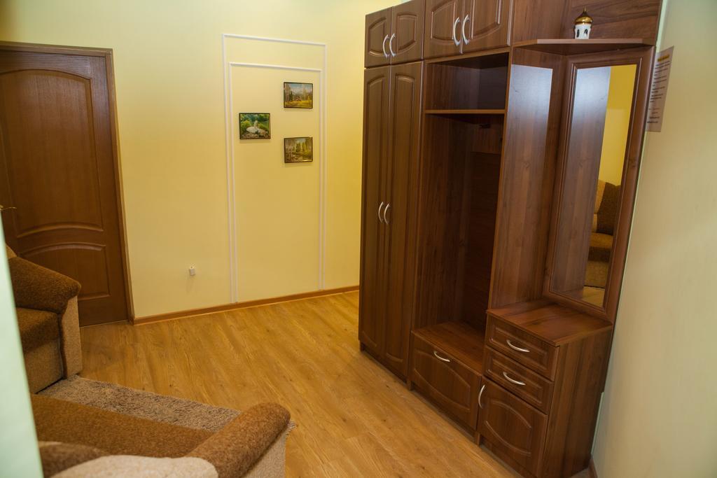 Apartment In 2 Min From Poznyaky Metro Station Kiev Exterior foto
